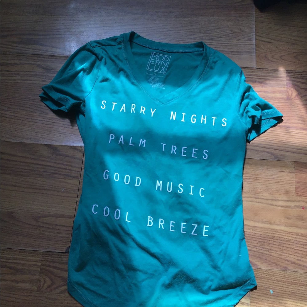 MODERN LUX V-NECK SHIRT